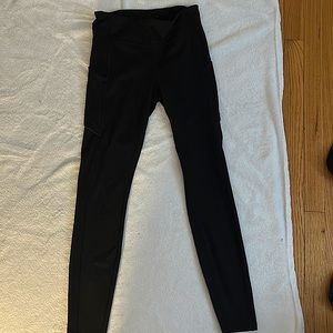 Lululemon swift speed mid-rise leggings. size 6 with knitted tie adjustedment
